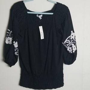 NWT Jennifer and Grace Embroidered Top